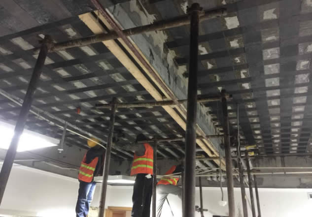 楼板粘贴碳纤维加固施工工艺和加固方案 楼板粘贴碳纤维加固施工工艺和加固方案